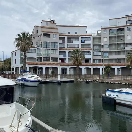 Amiraute Trois-pieces Sur Marinas Appartement