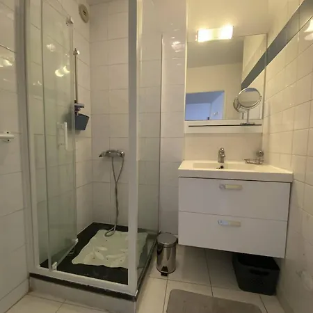 Amiraute Trois-pieces Sur Marinas Appartement